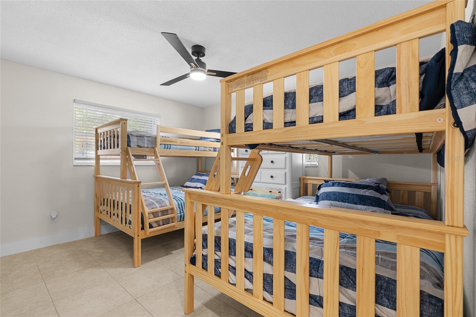 HARBOR LAKE ESTATES - Residential