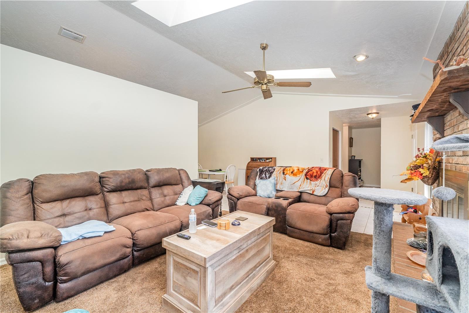 HAWKS POINT - Residential