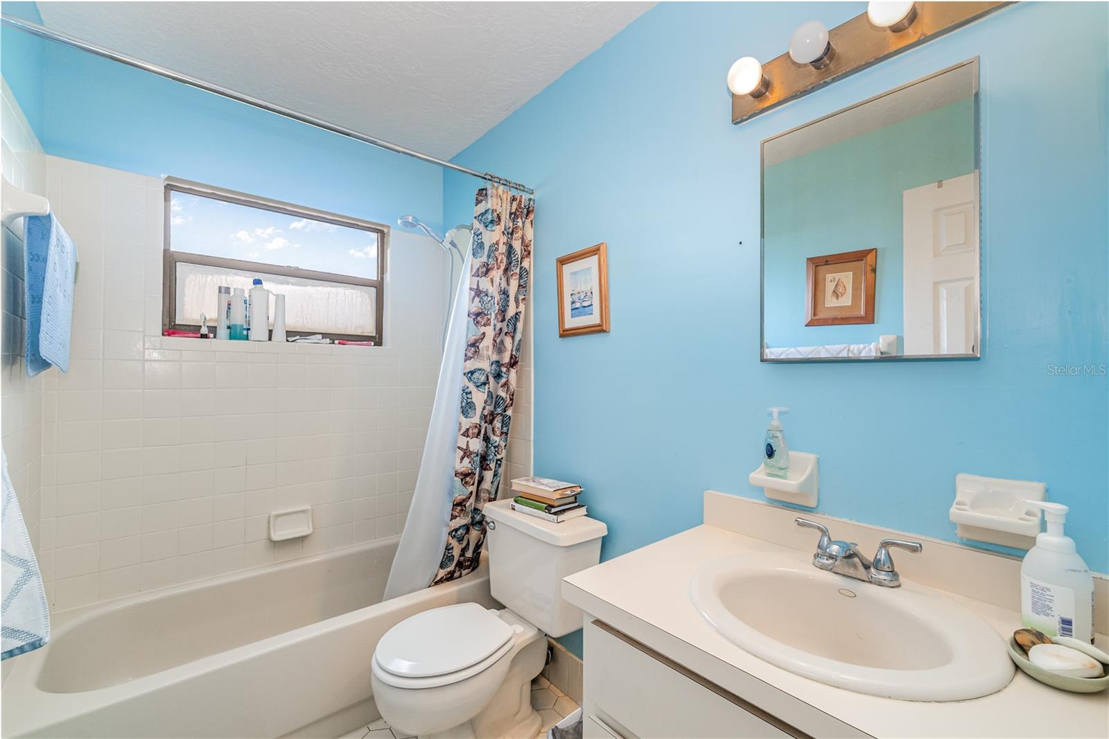 HAWKS POINT - Residential