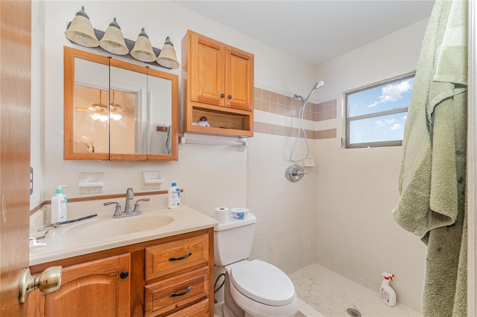 HAWKS POINT - Residential