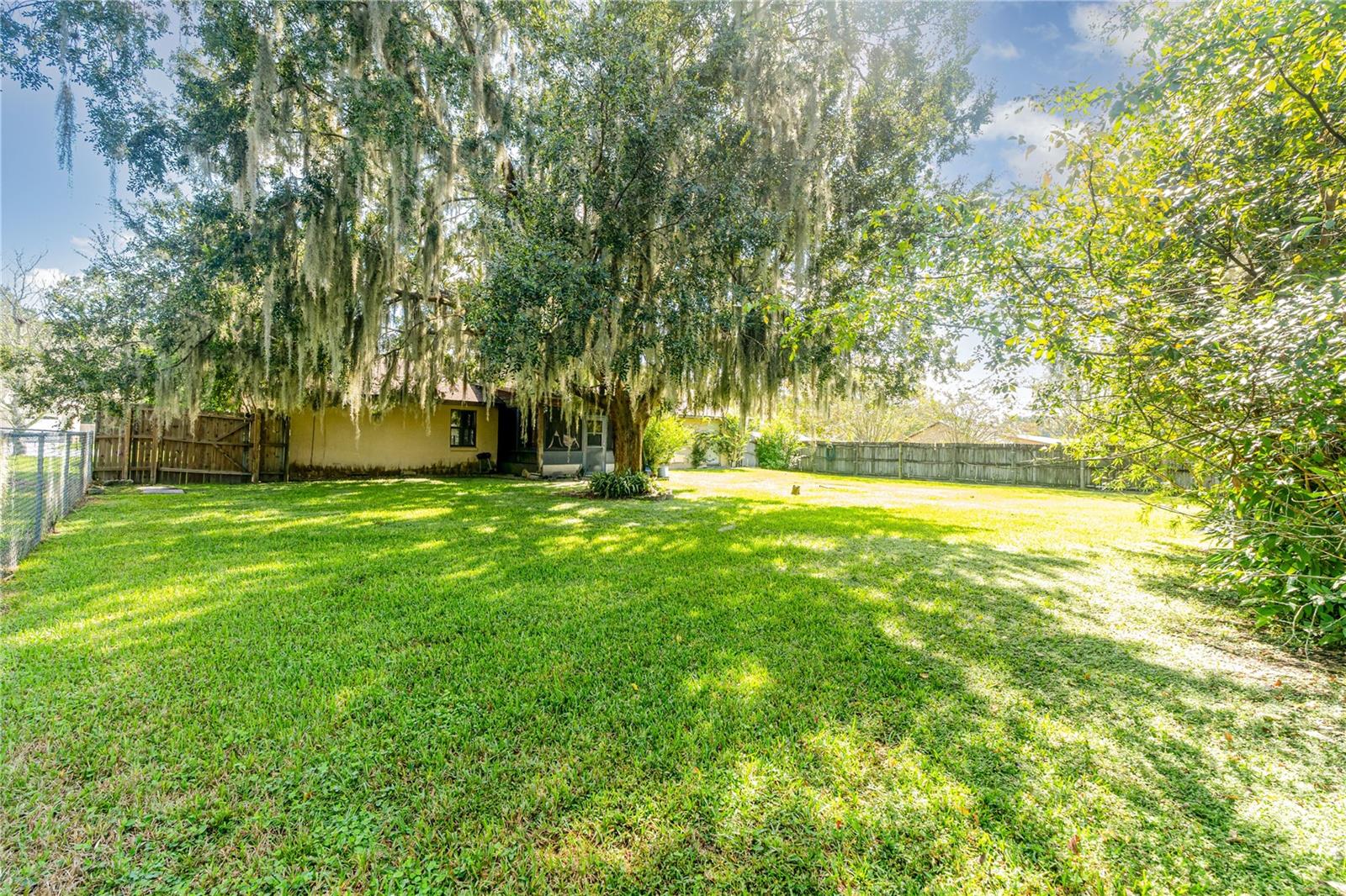 HAWKS POINT - Residential