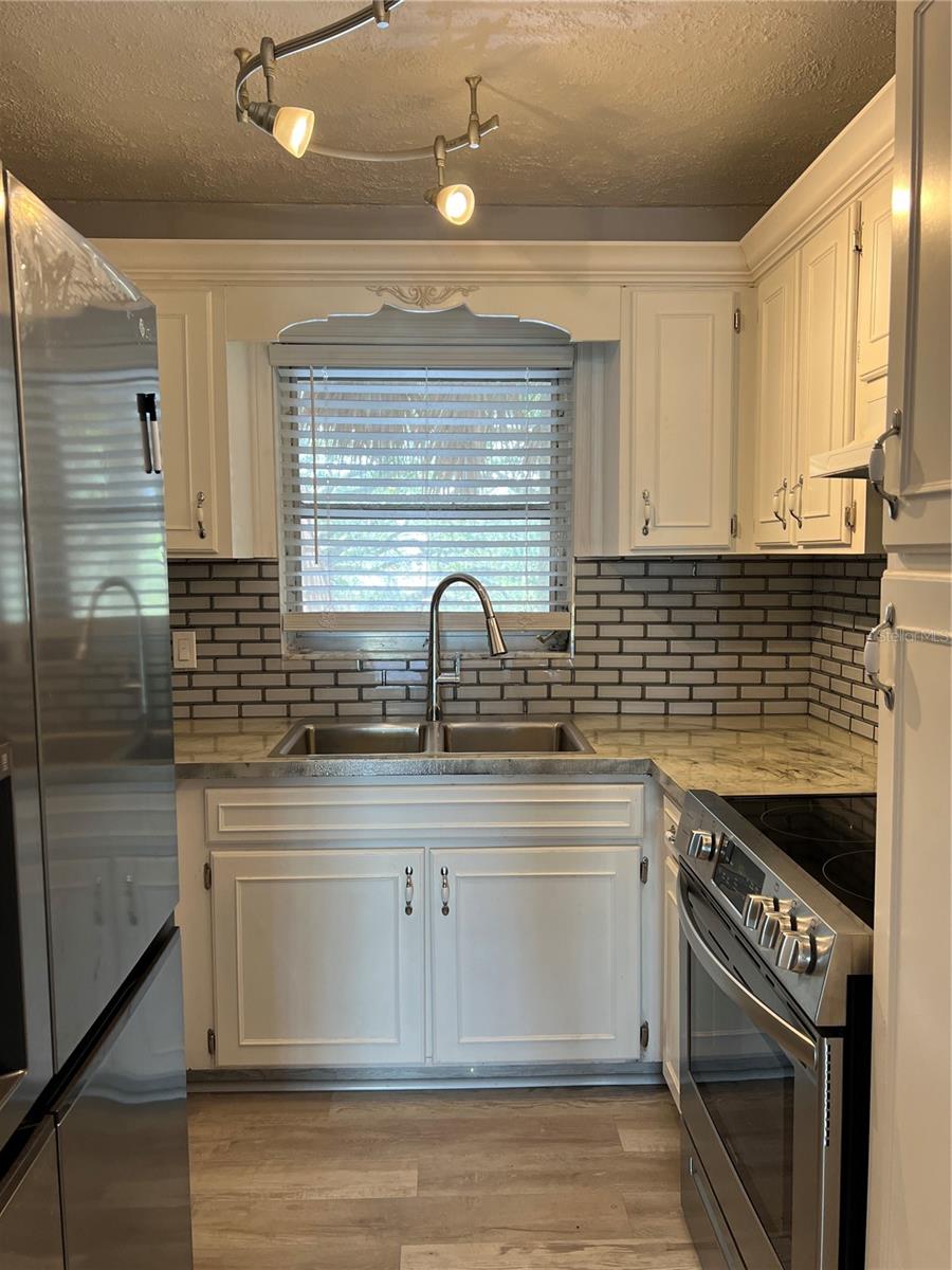 385 S MCMULLEN BOOTH ROAD 62