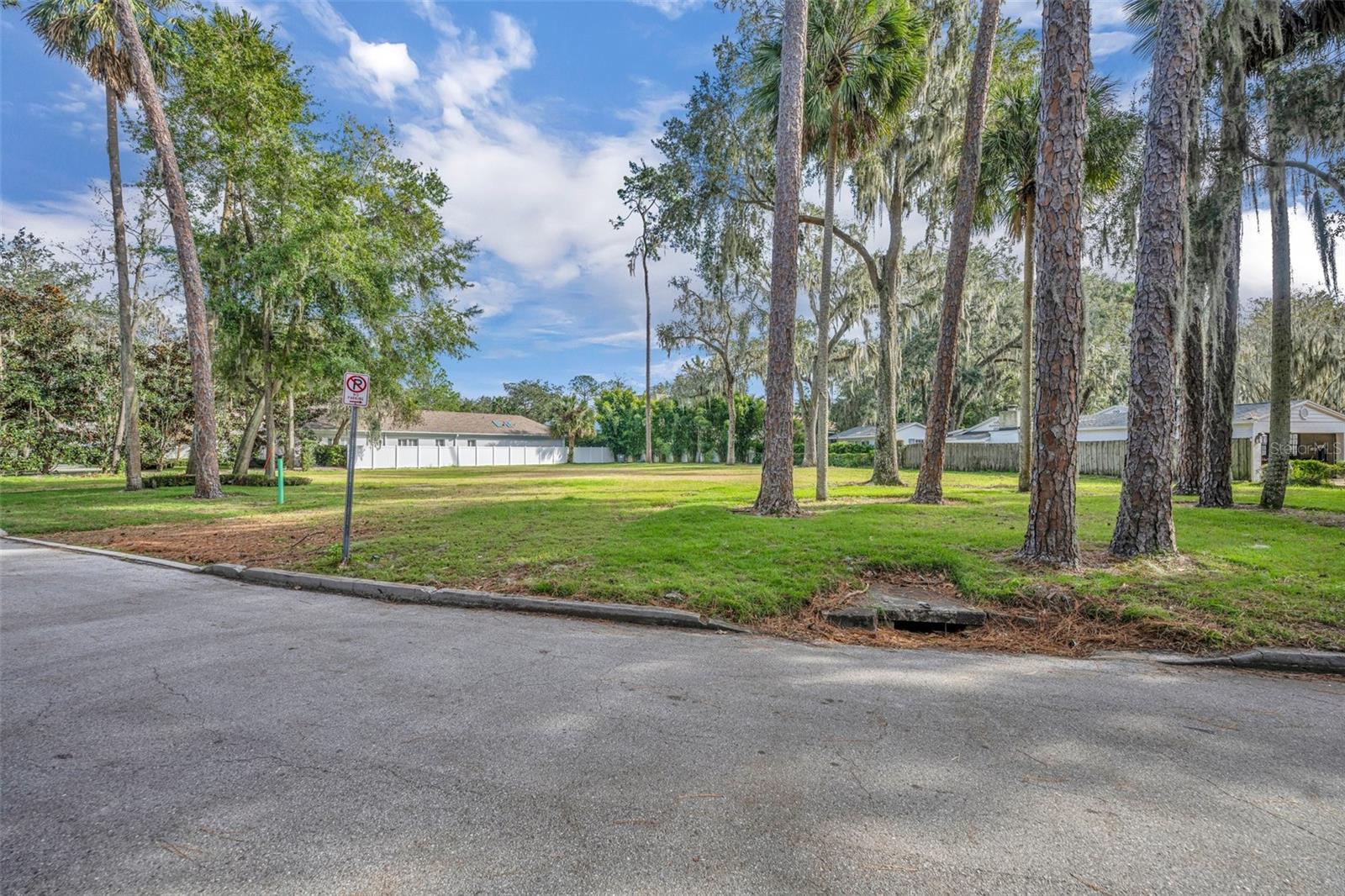 SICILIAN SHORES - Land