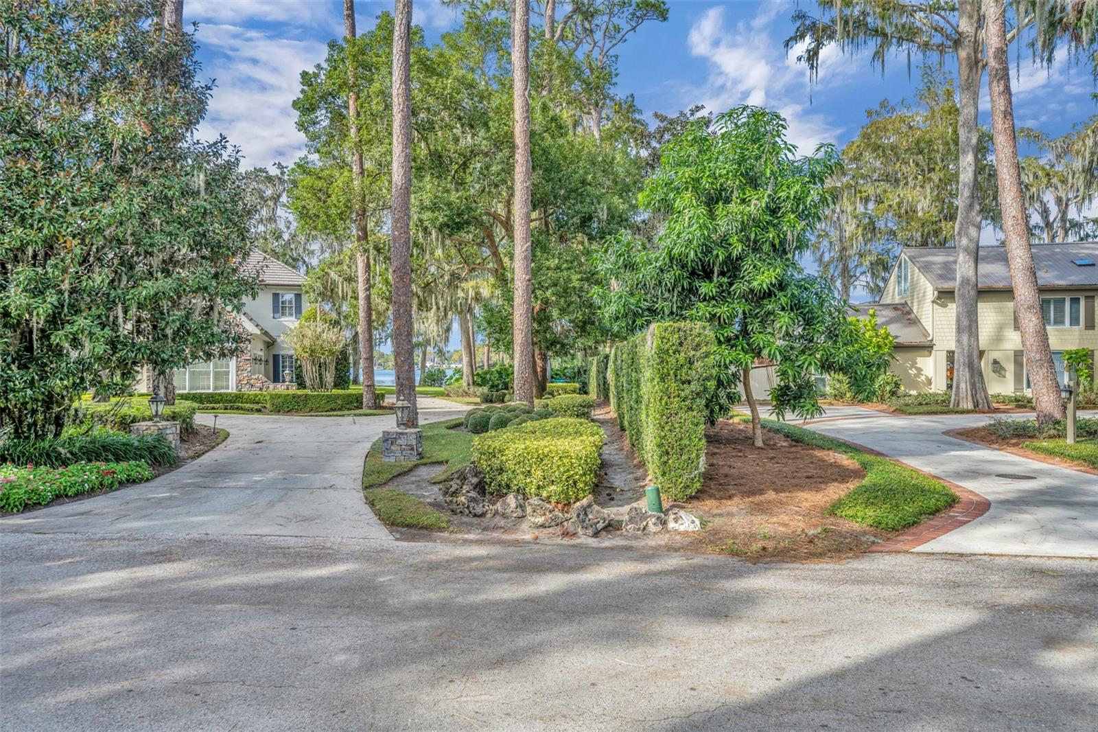 SICILIAN SHORES - Land