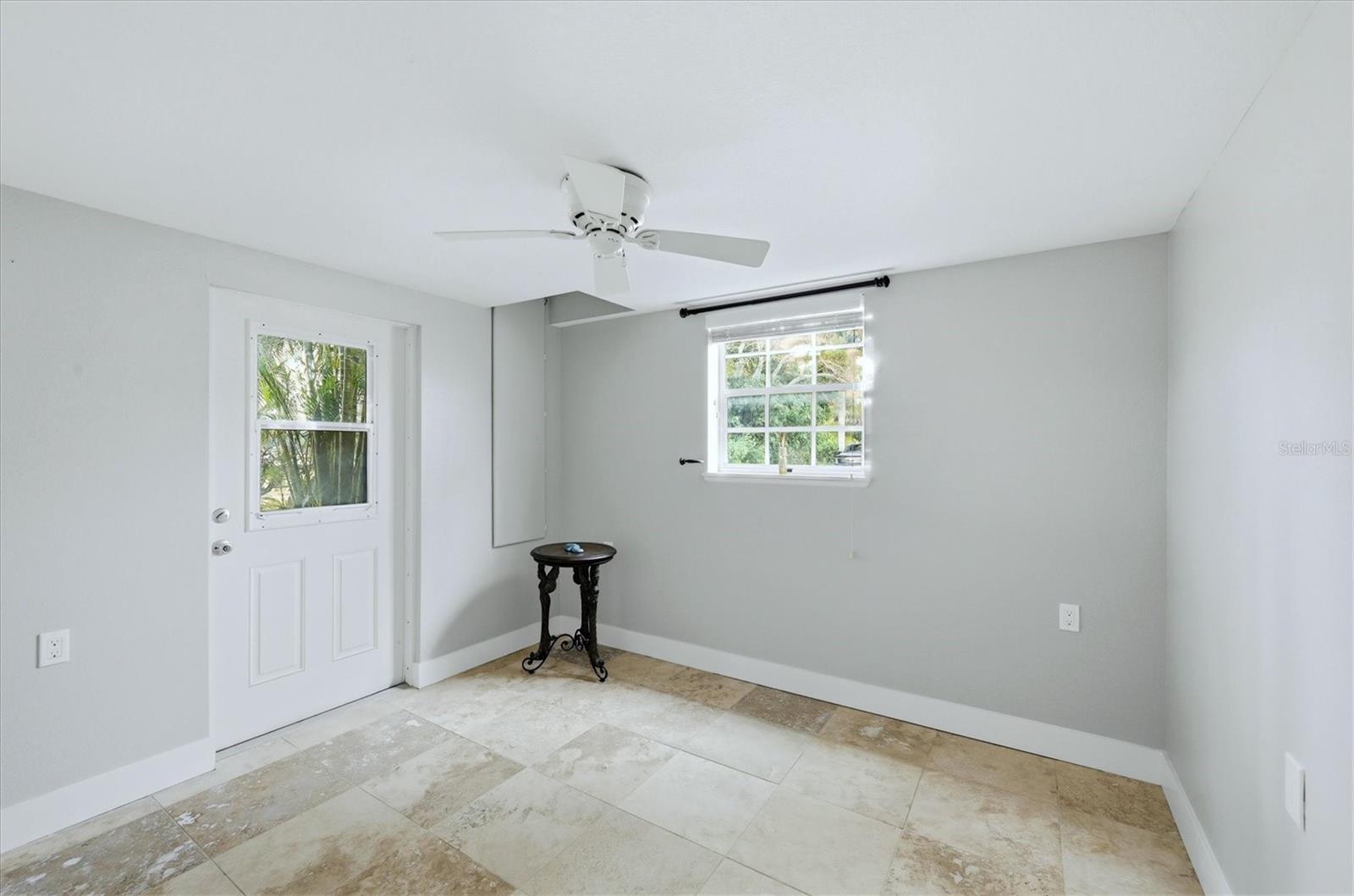 SEABREEZE - Residential