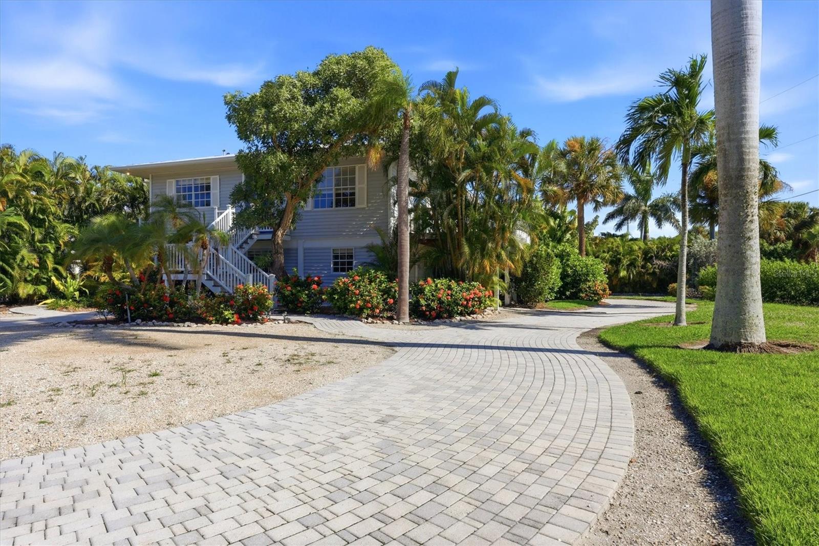 281 SEABREEZE COURT
