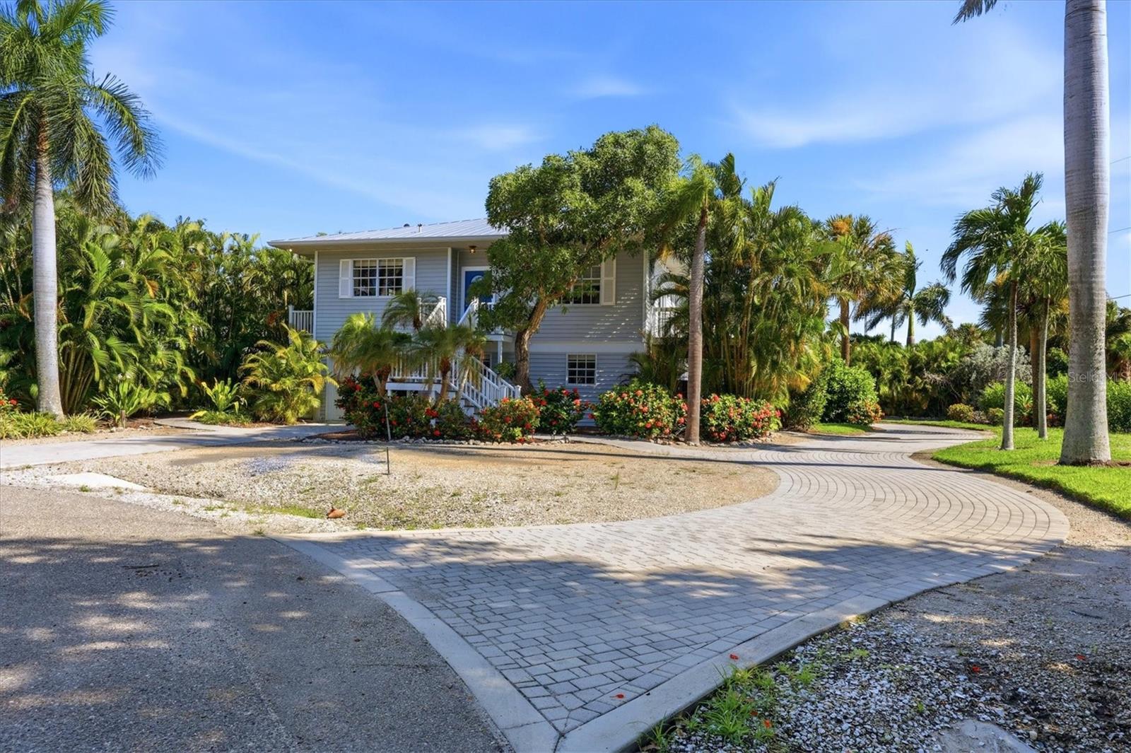 281 SEABREEZE COURT