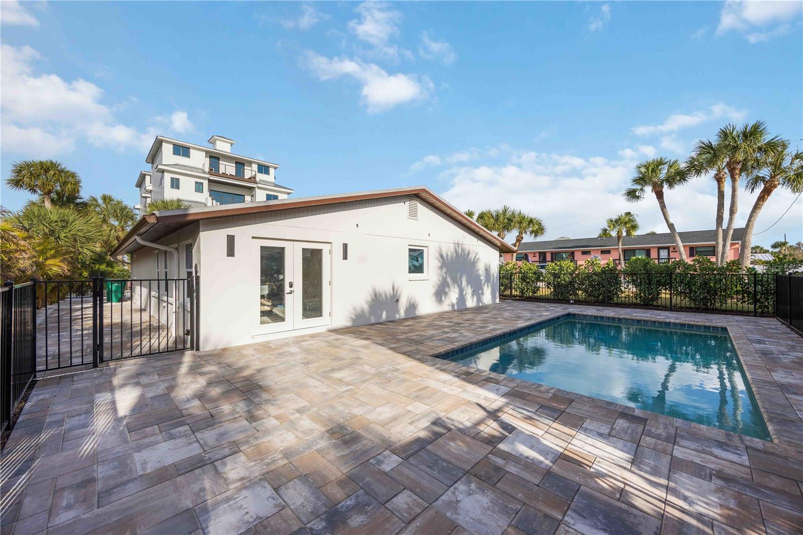 CHADWICKS RESUB LTS 07 08 10 17-20 & 35 - Residential