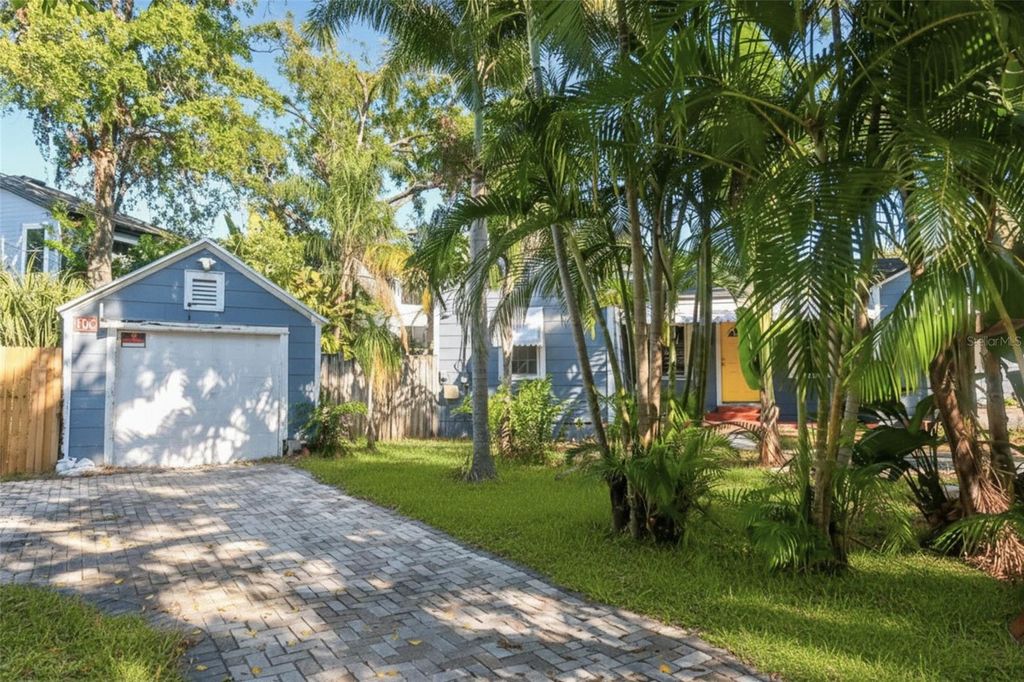 Photo of 215 S Beverly Avenue, Tampa, FL 33609 (MLS # TB8450171)