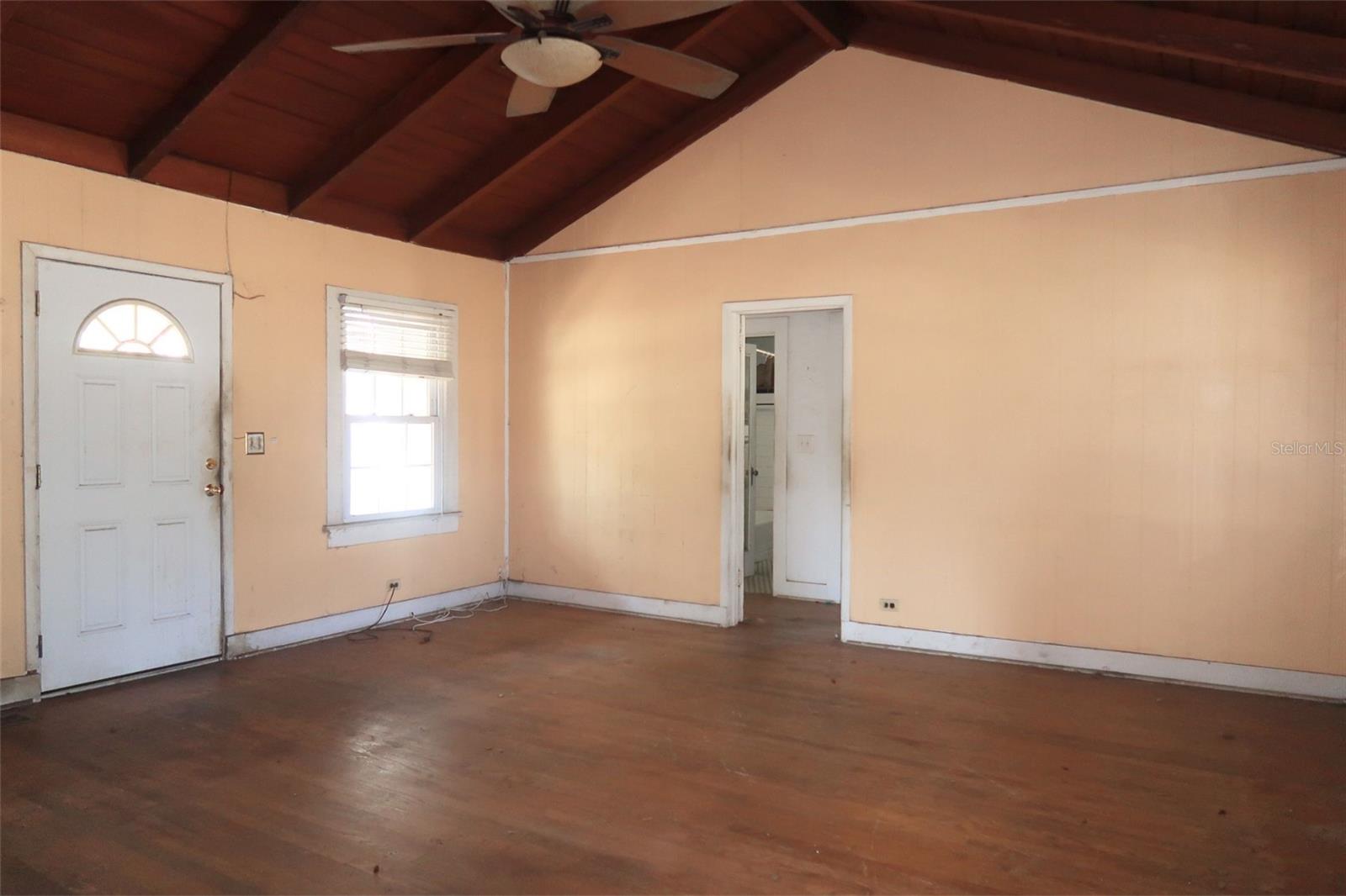 GRAY GABLES - Residential