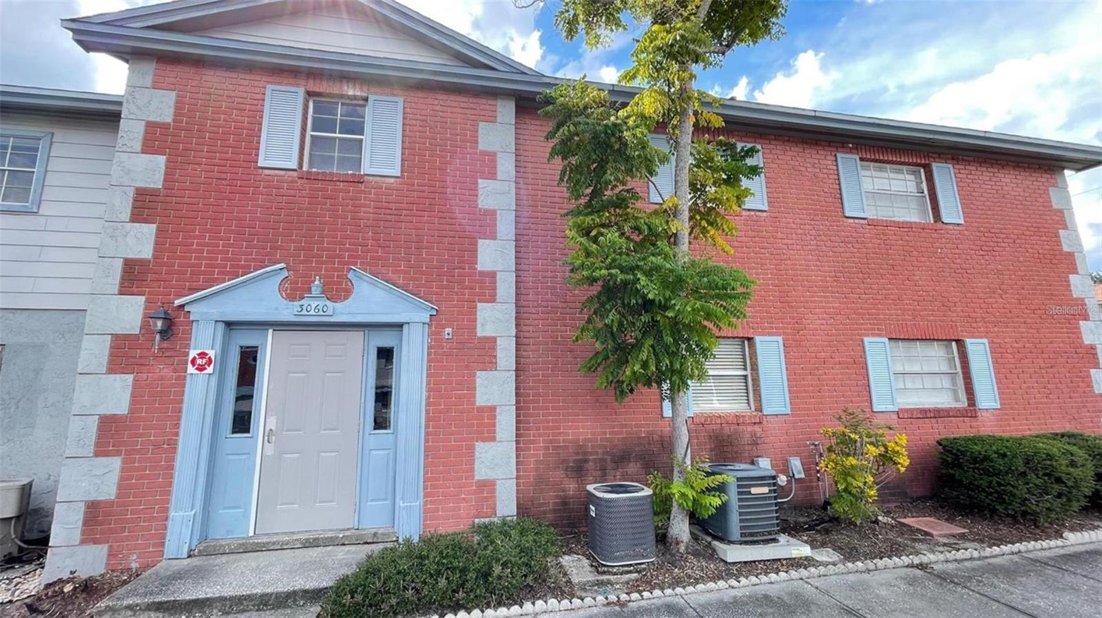 THE COLONIES CONDO - Residential Lease