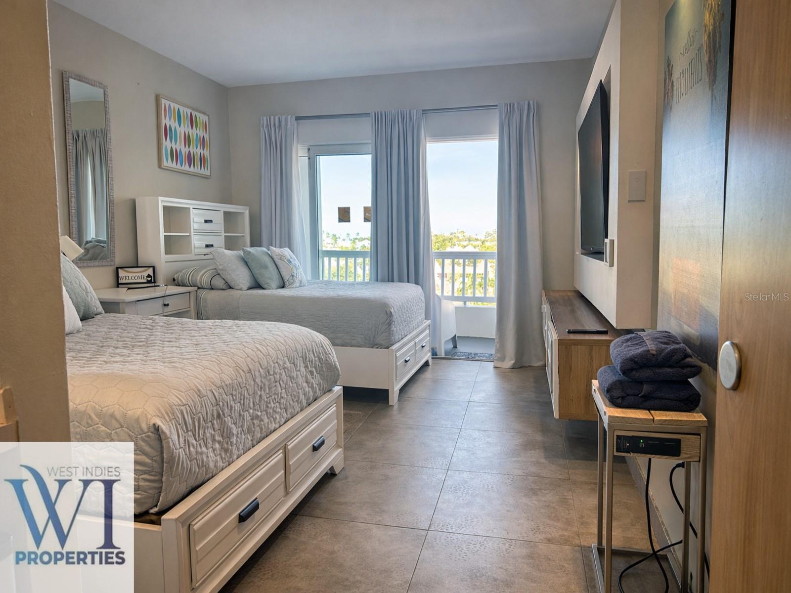 COND. AQUARIUS VACATION CLUB (DORADO DEL MAR) - Residential