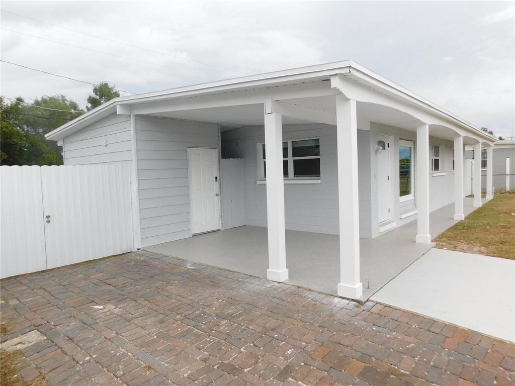 Photo of 2015 Wishing Well Way, Tampa, FL 33619 (MLS # O6359168)