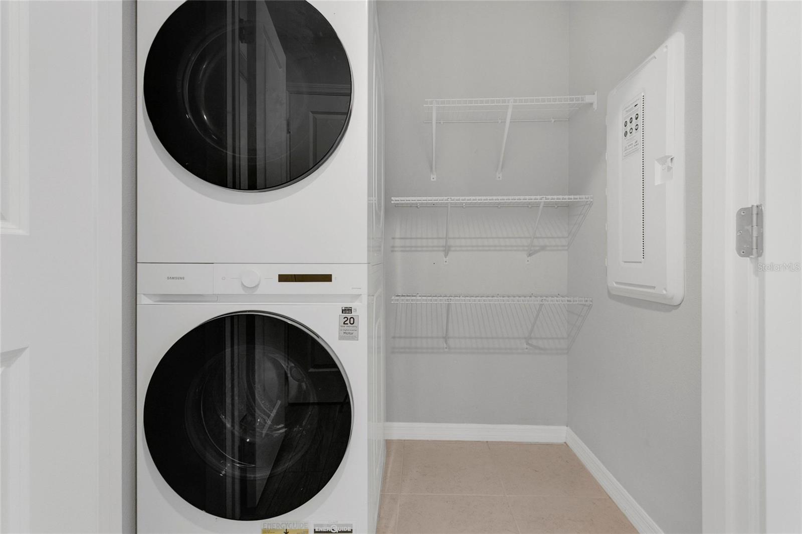 NORTHLAKE/OVATION PH 1 - Residential Lease