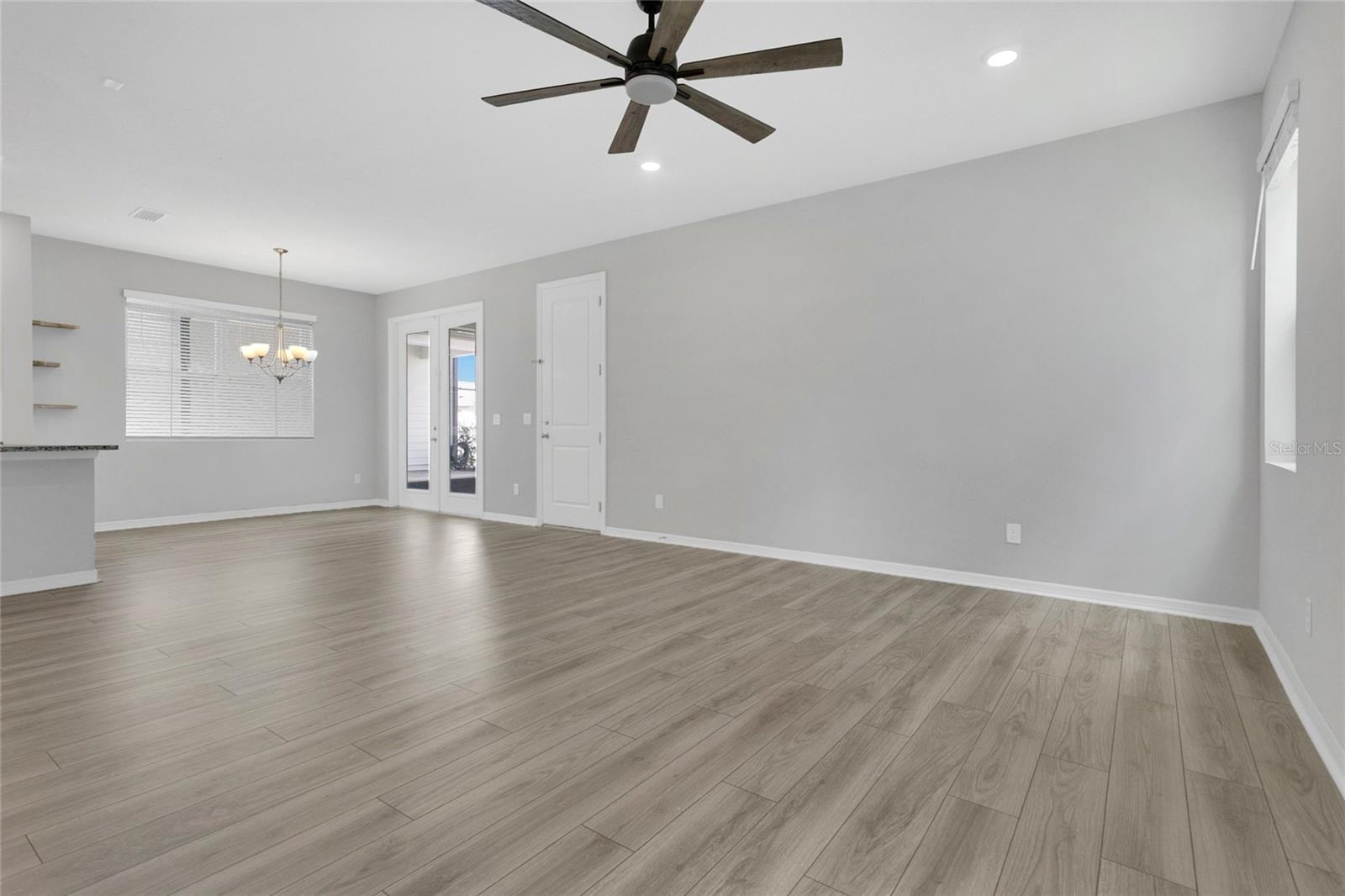 NORTHLAKE/OVATION PH 1 - Residential Lease