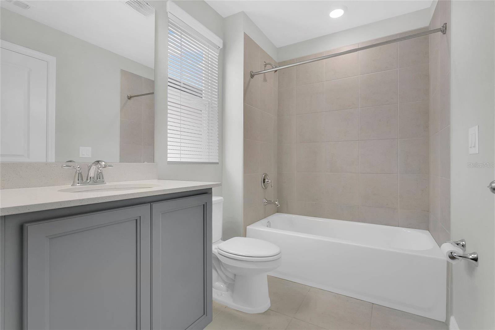 NORTHLAKE/OVATION PH 1 - Residential Lease