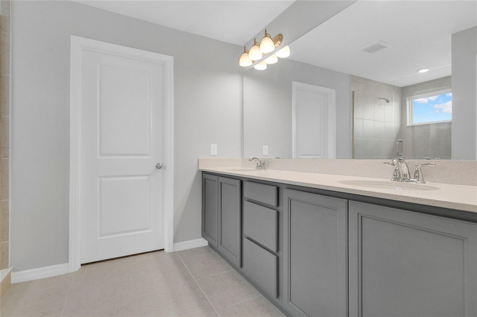 NORTHLAKE/OVATION PH 1 - Residential Lease