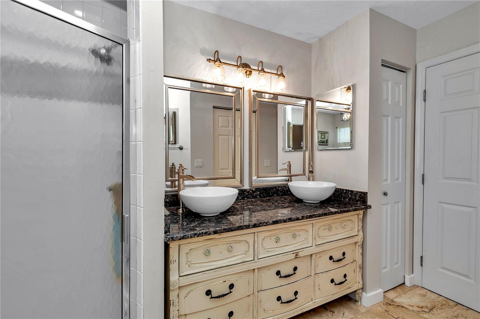 FORTY OAKS FARM - Farm