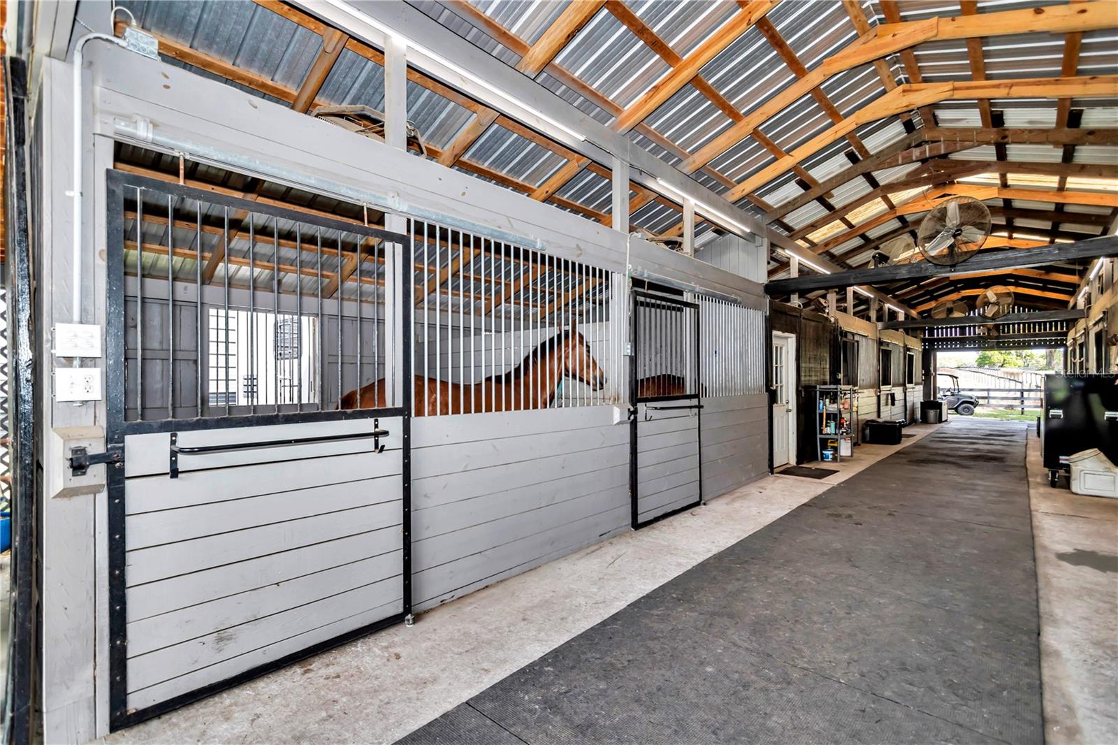 FORTY OAKS FARM - Farm