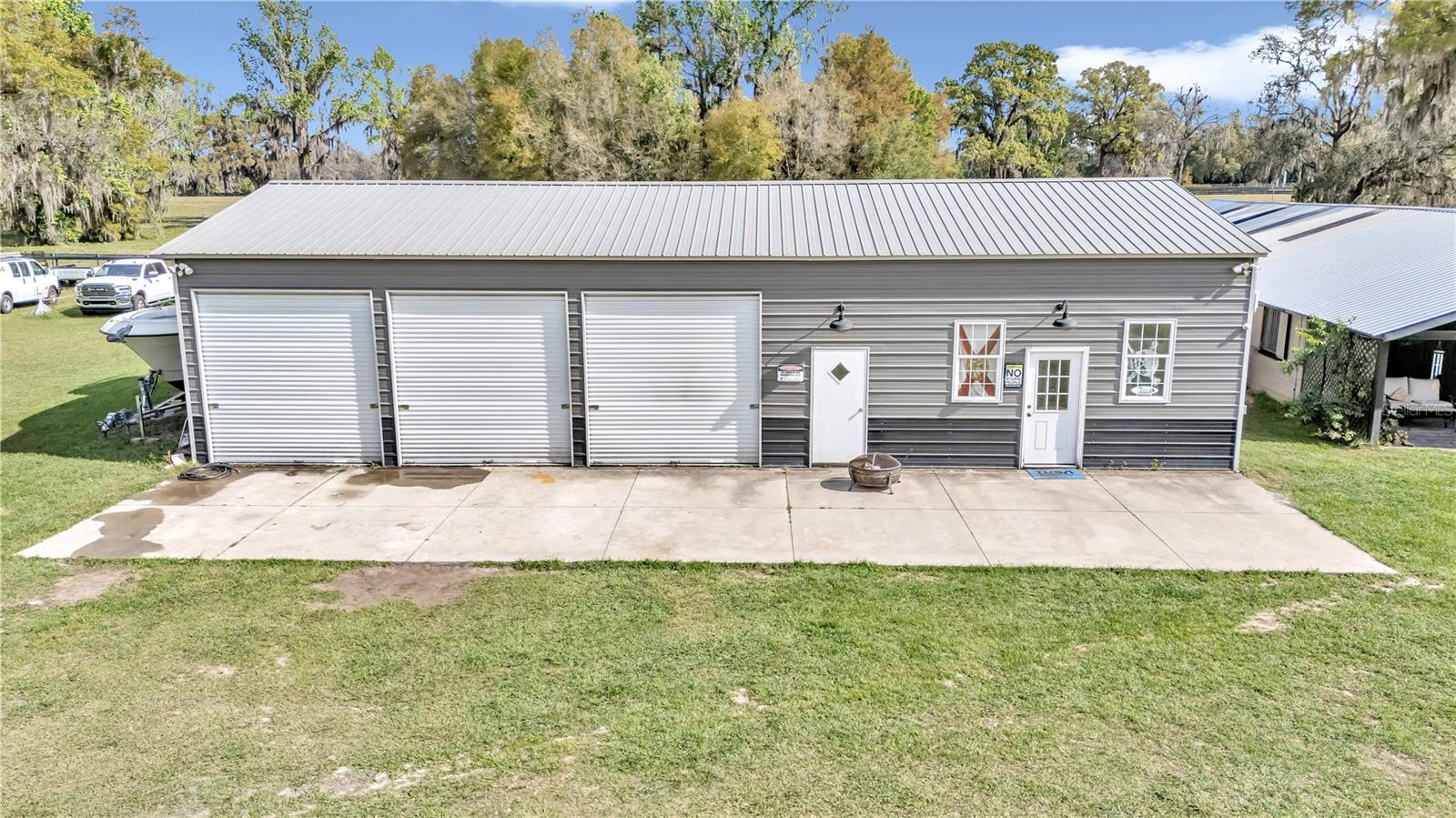 FORTY OAKS FARM - Farm