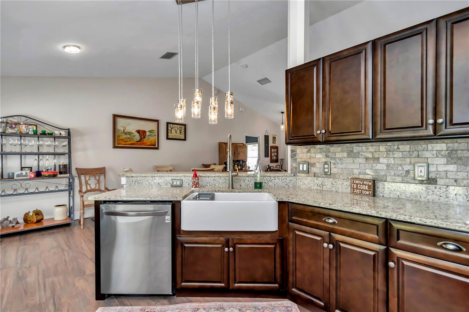 FORTY OAKS FARM - Farm