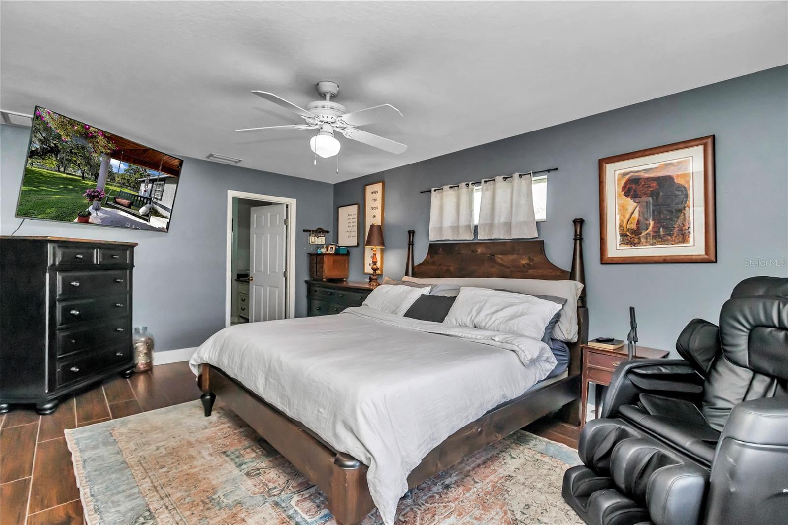 FORTY OAKS FARM - Farm