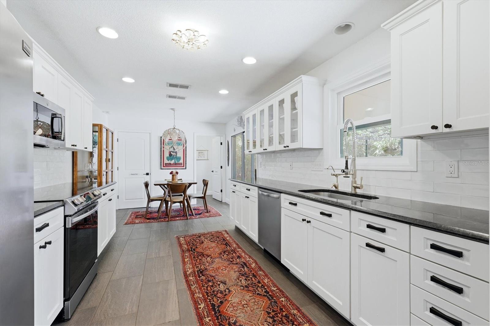 EASTPOINTE PH 01 - Residential