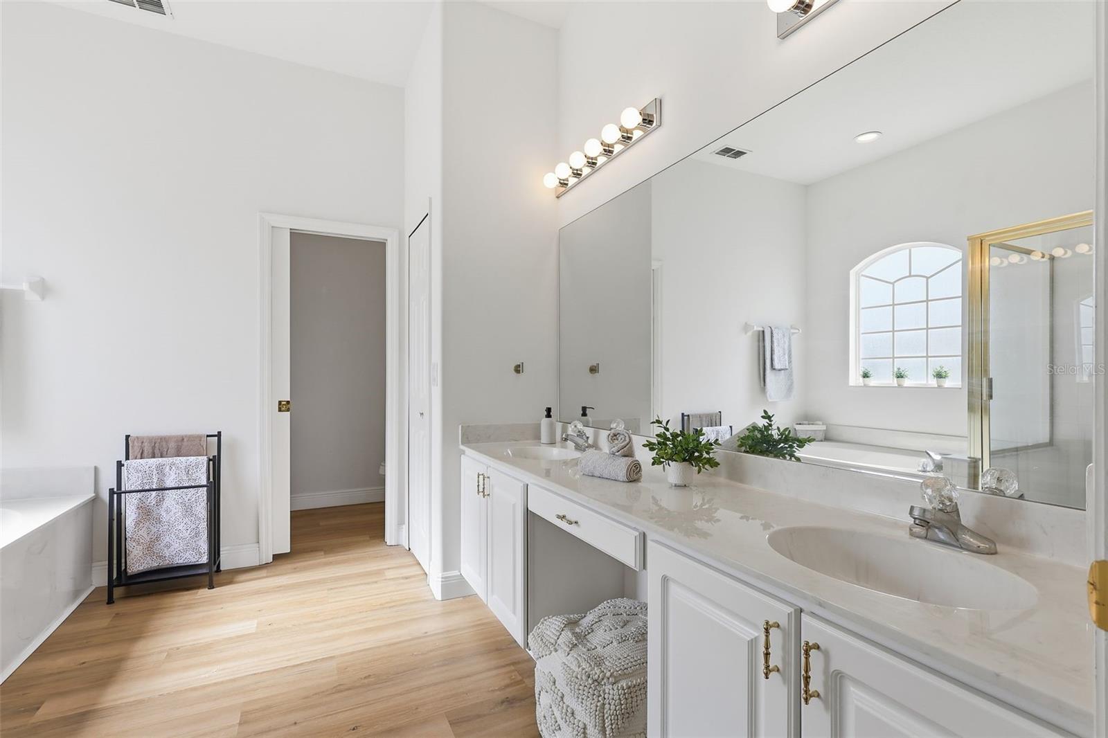 HERON BAY AT MEADOW WOODS 44/54 - Residential