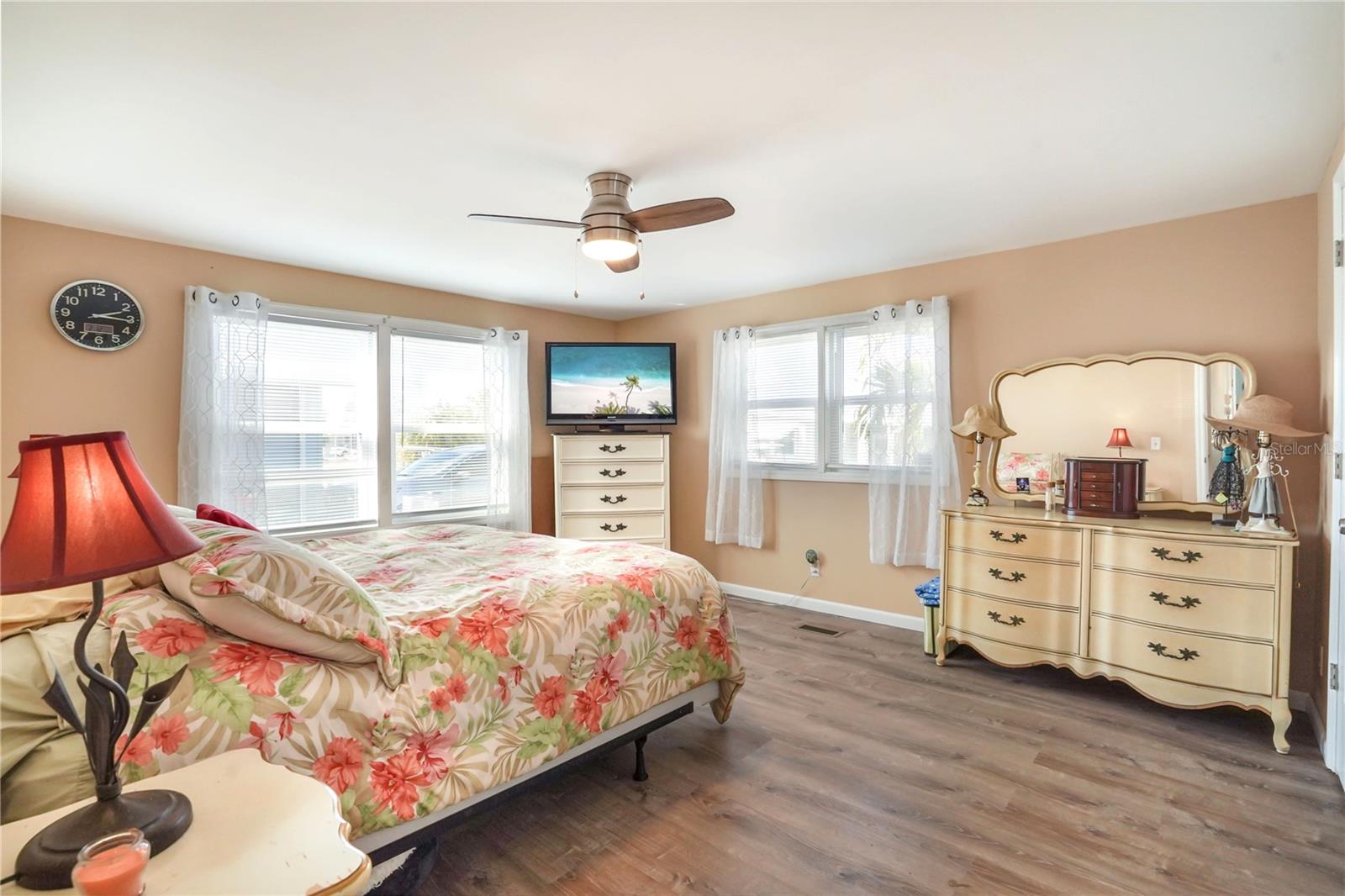 HARBOR COVE - Residential