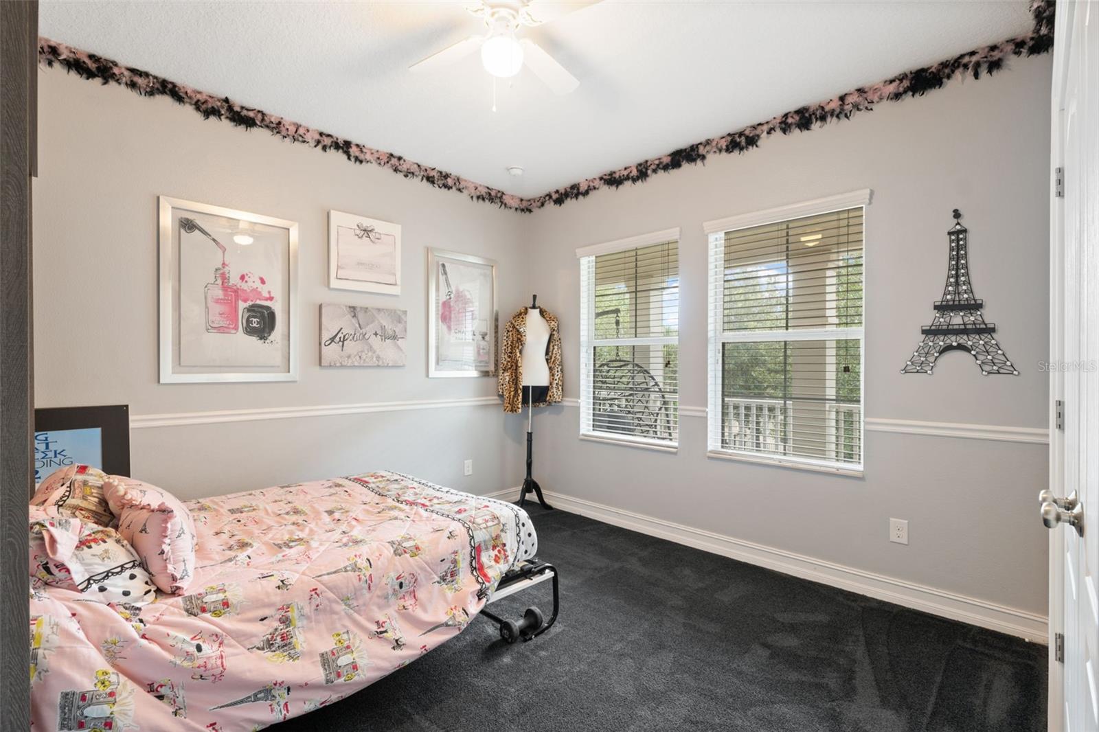 FISHHAWK RANCH TOWNCENTER PHAS - Residential