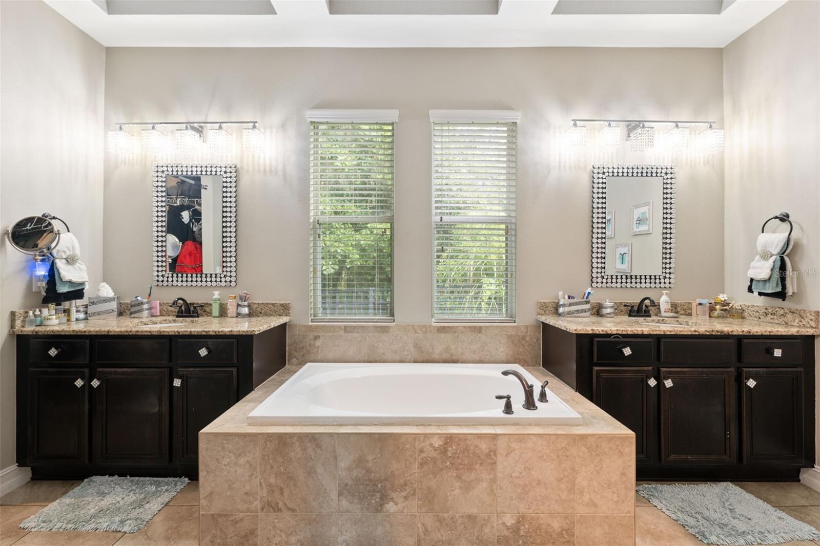 FISHHAWK RANCH TOWNCENTER PHAS - Residential