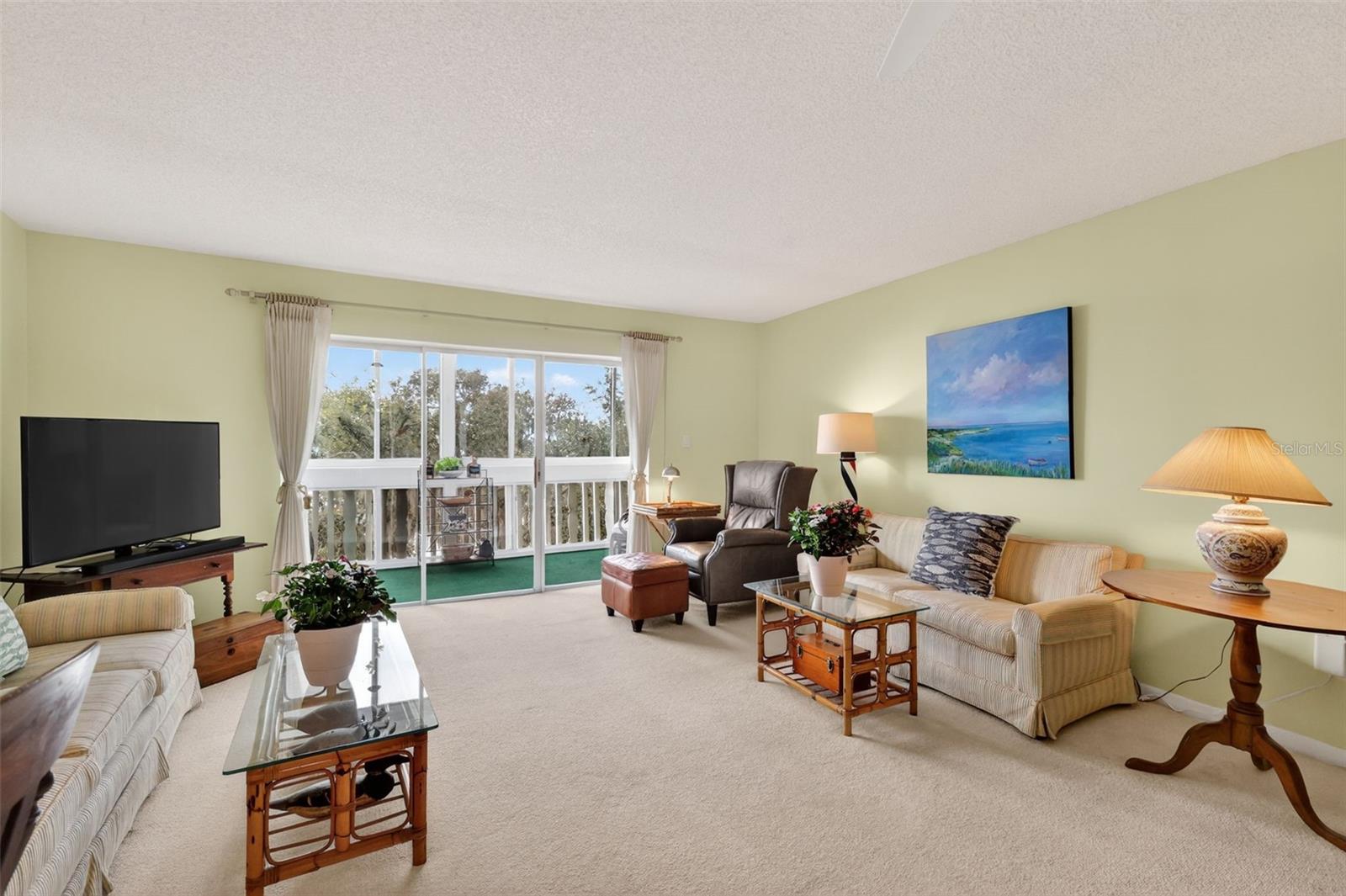 MOUNT DORA VILLA DORA CONDO UNIT 01 - Residential