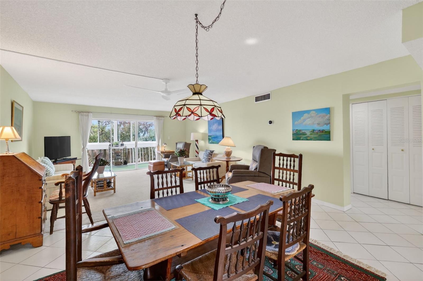 MOUNT DORA VILLA DORA CONDO UNIT 01 - Residential