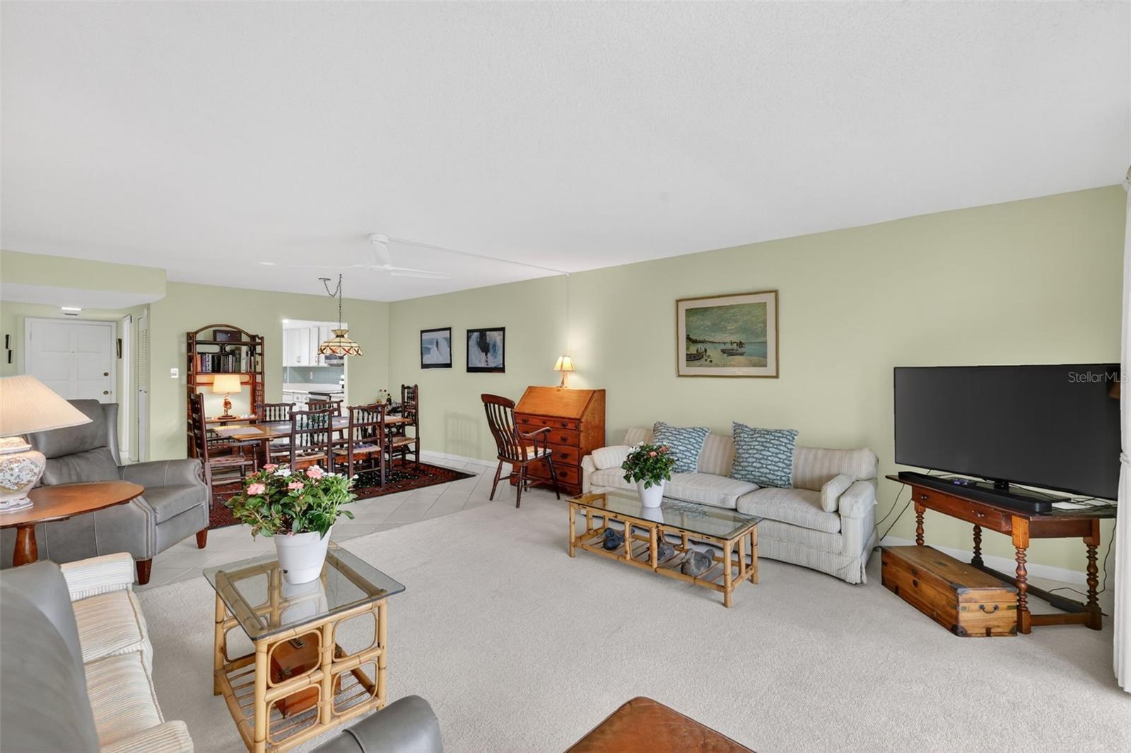 MOUNT DORA VILLA DORA CONDO UNIT 01 - Residential