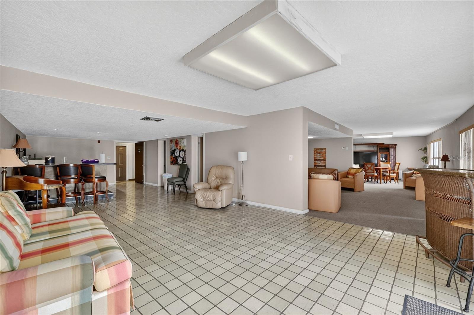 MOUNT DORA VILLA DORA CONDO UNIT 01 - Residential