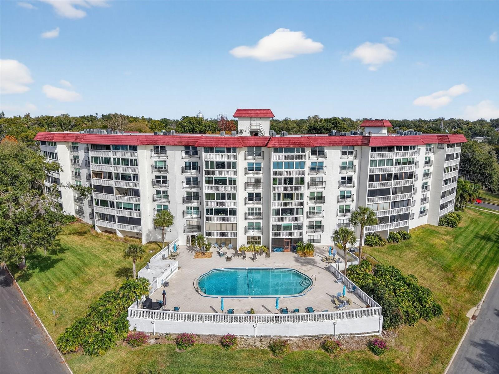 MOUNT DORA VILLA DORA CONDO UNIT 01 - Residential