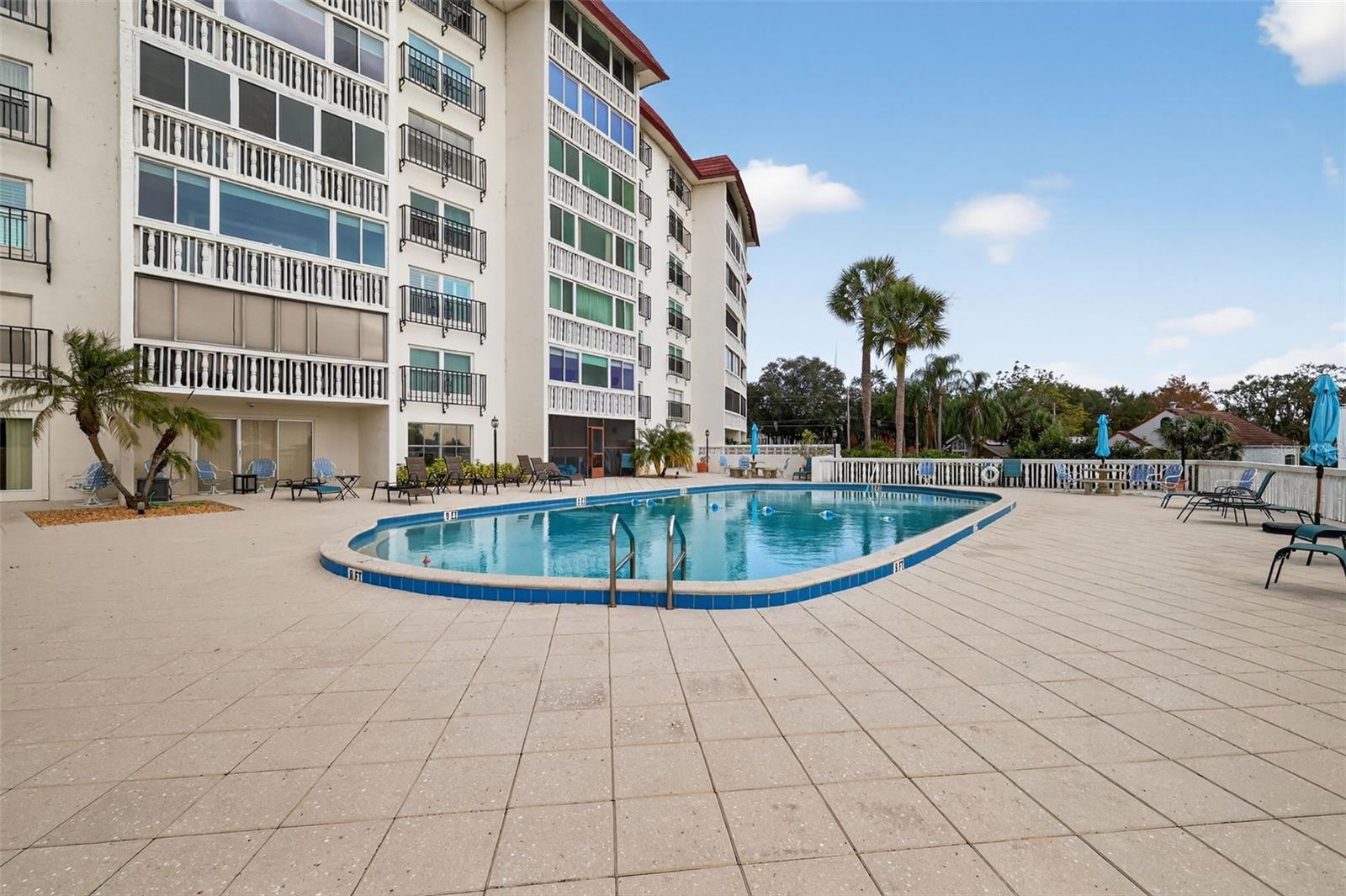 MOUNT DORA VILLA DORA CONDO UNIT 01 - Residential