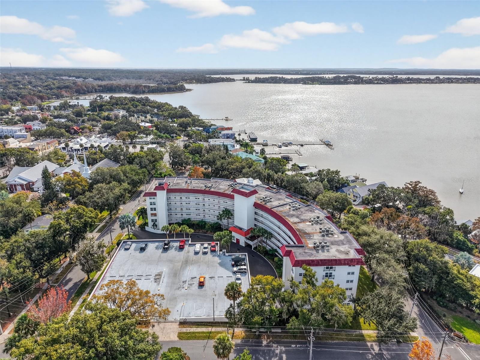 MOUNT DORA VILLA DORA CONDO UNIT 01 - Residential