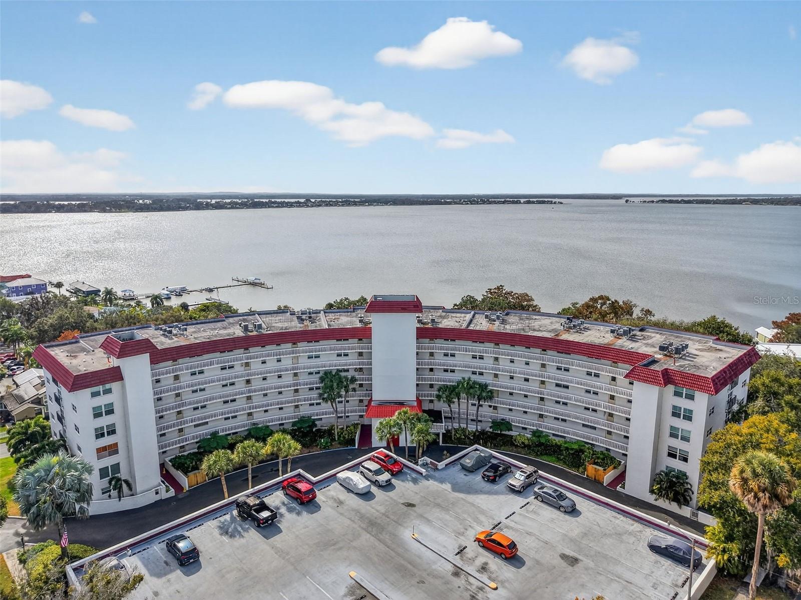 MOUNT DORA VILLA DORA CONDO UNIT 01 - Residential