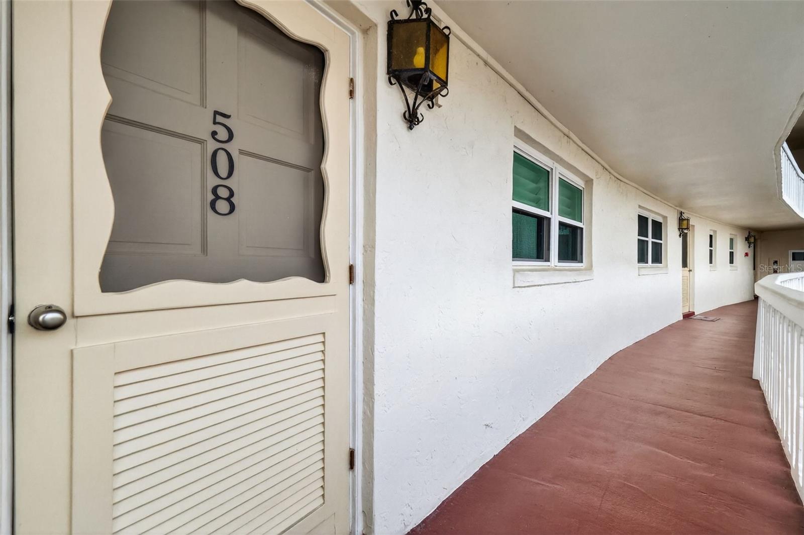 MOUNT DORA VILLA DORA CONDO UNIT 01 - Residential