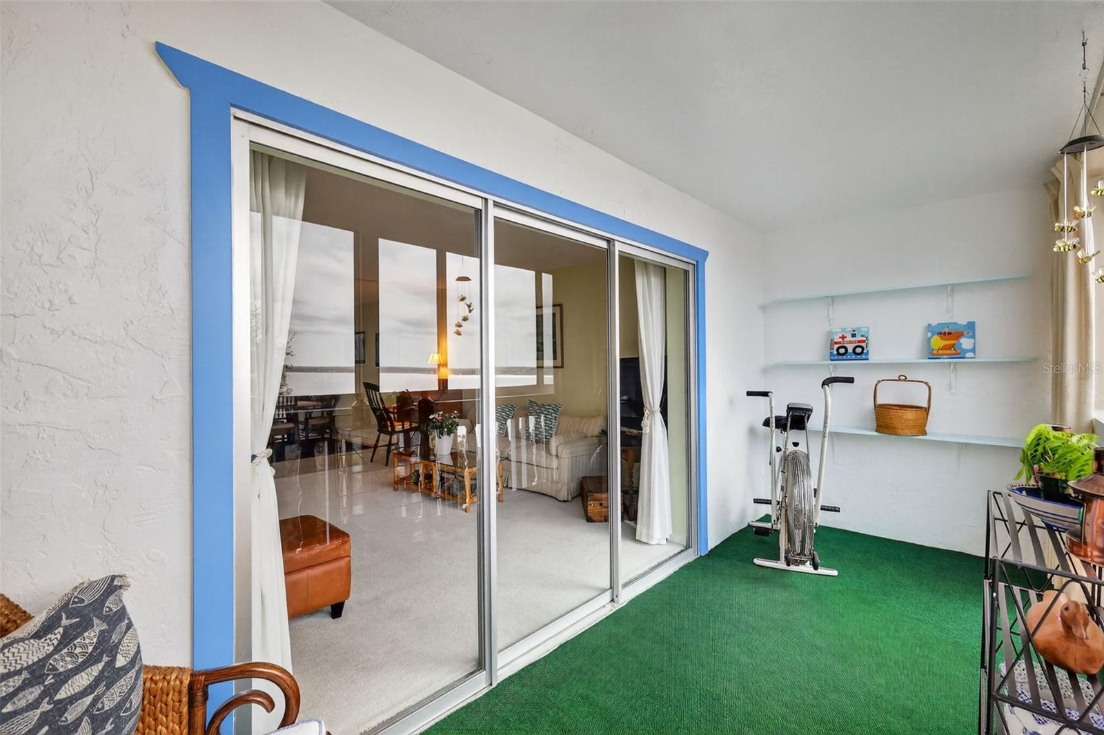 MOUNT DORA VILLA DORA CONDO UNIT 01 - Residential