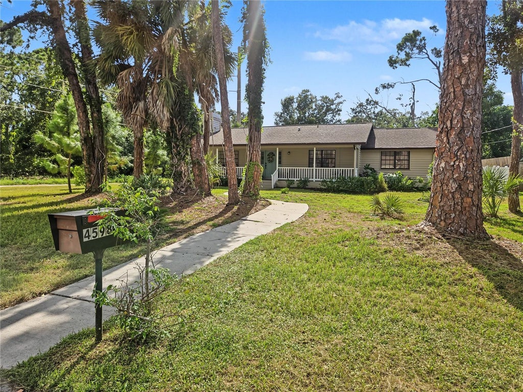 Photo of 4598 Cactus Avenue, Sarasota, FL 34231 (MLS # A4707912)