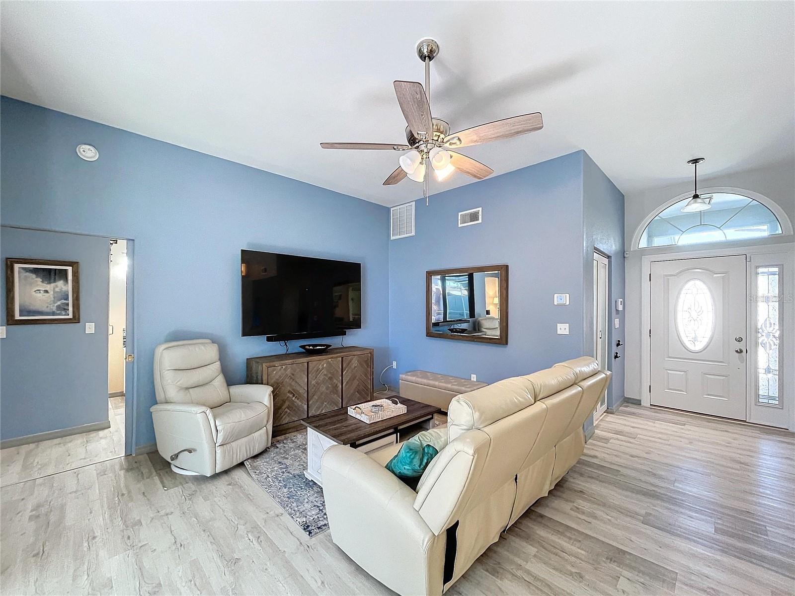 HARBOR WOODS - Residential Lease