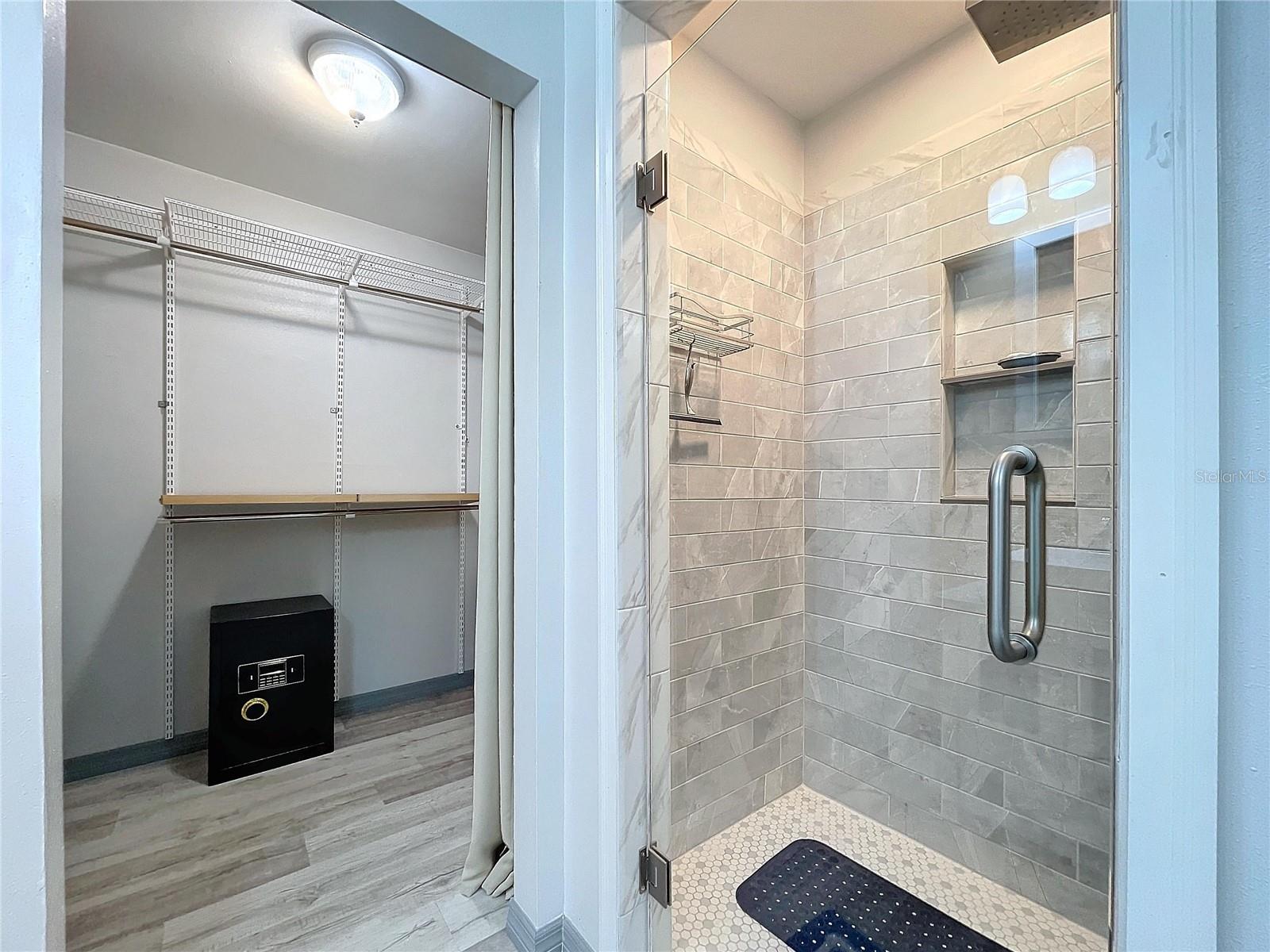 HARBOR WOODS - Residential Lease