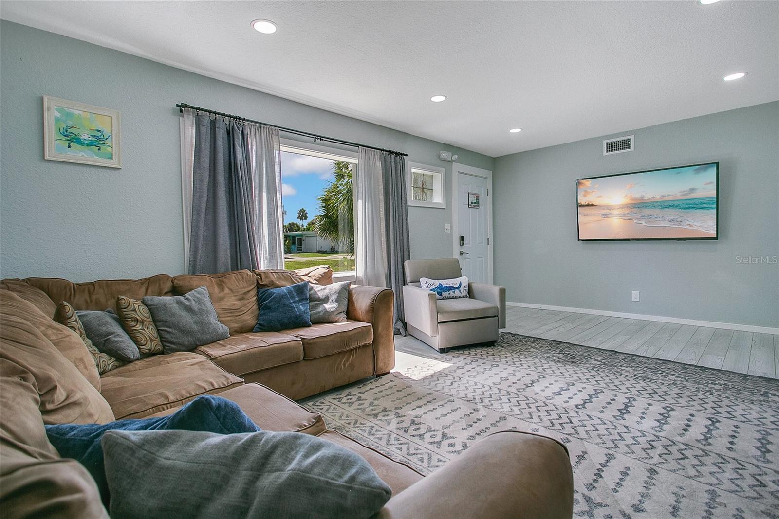 450 S BREVARD AVENUE