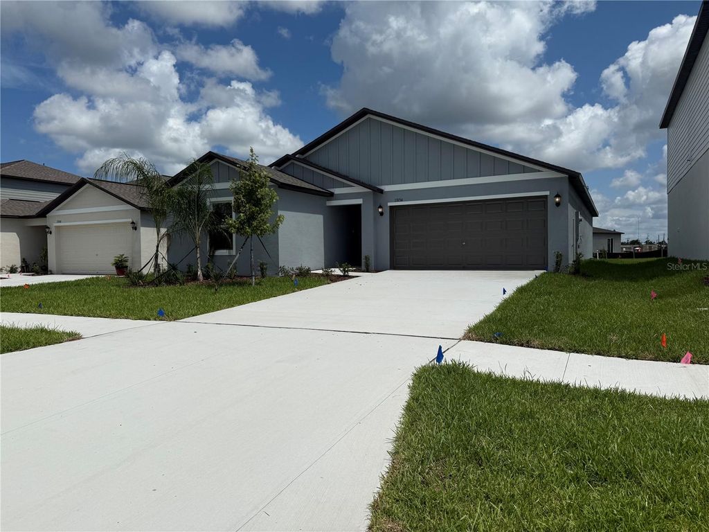 Photo of 13154 Goldstone Court, Wimauma, FL 33598 (MLS # J990349)