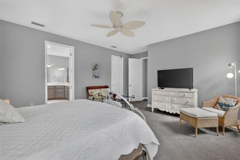 Tiny photo for 8220 Bridgeport Bay Circle, Mount Dora, FL 32757 (MLS # G5114836)