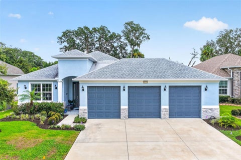 Photo of 8220 Bridgeport Bay Circle, Mount Dora, FL 32757 (MLS # G5114836)