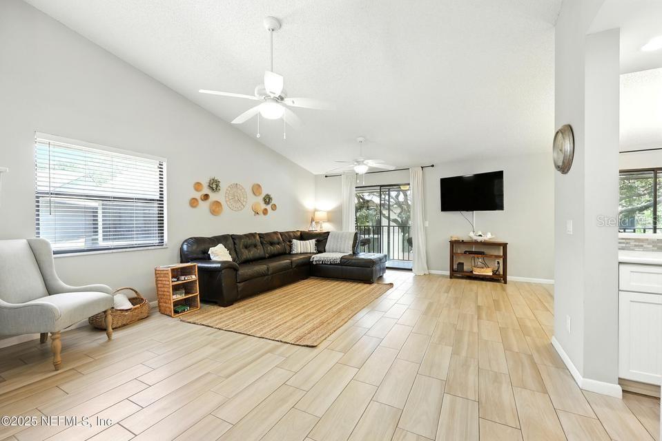 CONQUISTADOR APTS/ST AUGUSTNE - Residential