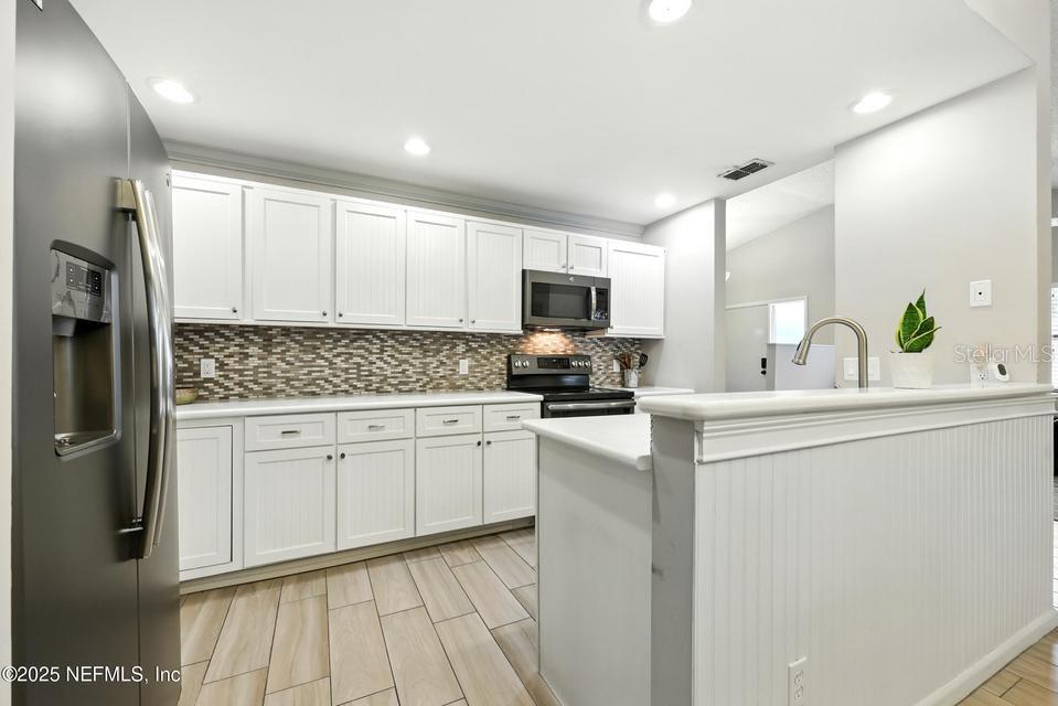 CONQUISTADOR APTS/ST AUGUSTNE - Residential
